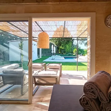 Maison Familiale A Avec Piscine Privee Vakantiehuis