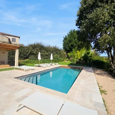 Maison Familiale A Avec Piscine Privee Vakantiehuis