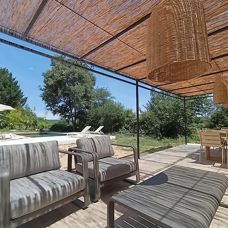 Maison Familiale A Avec Piscine Privee *