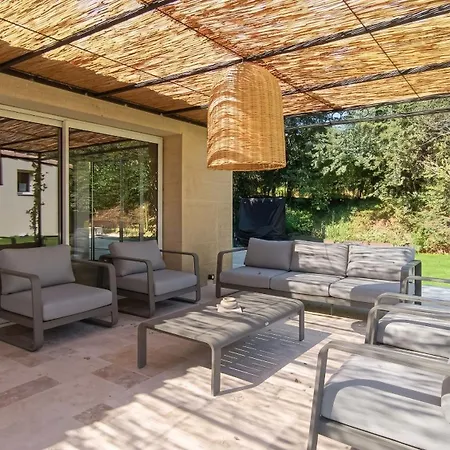 Maison Familiale A Avec Piscine Privee Vakantiehuis *