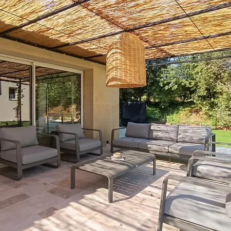 Maison Familiale A Avec Piscine Privee Vakantiehuis Collias