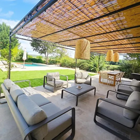 Maison Familiale A Avec Piscine Privee Vakantiehuis Collias
