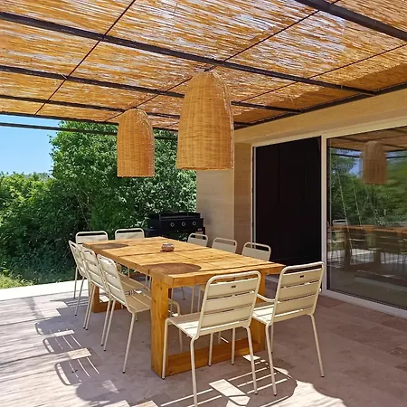 Maison Familiale A Avec Piscine Privee Vakantiehuis