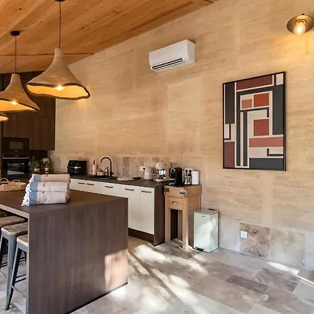 Vakantiehuis Maison Familiale A Avec Piscine Privee Collias