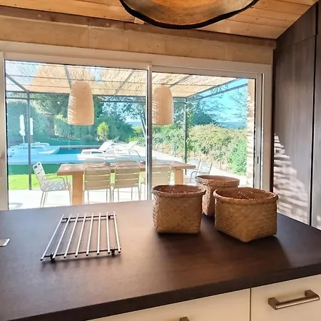 Maison Familiale A Avec Piscine Privee Collias