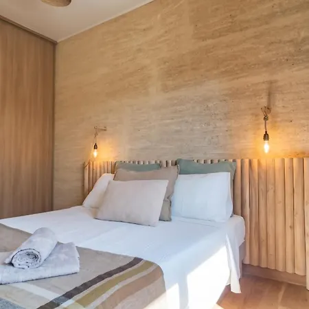 Maison Familiale A Avec Piscine Privee * Collias