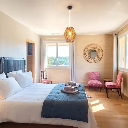 Vakantiehuis Maison Familiale A Avec Piscine Privee Collias